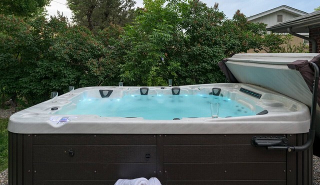 Dreamy Hideaway | Hot Tub | Gaming Nook