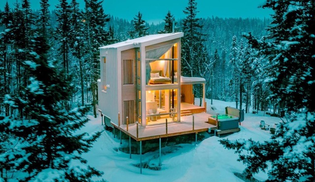 DUN/Micro-Chalet/Panoramic View with Hot Tub in Quebec