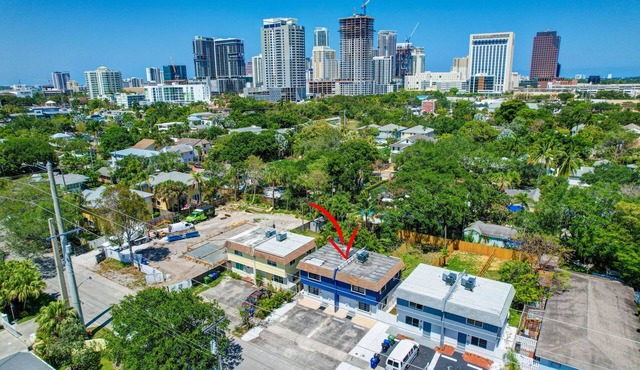 Elegant 2BR/2BA Home Near Downtown