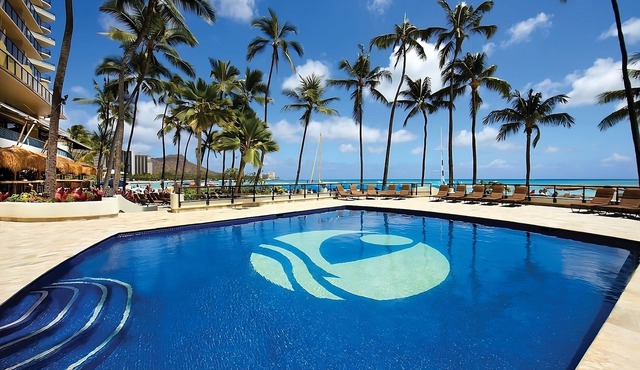 Enviable Honolulu Address! Beachfront, Spa, Pool, 3 Restaurants, Steps to Sand!