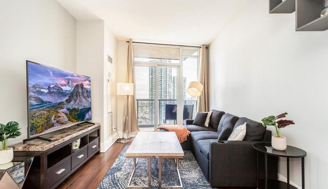 Executive 2BR 2BATH Condo with Lakeview Steps from SQ1