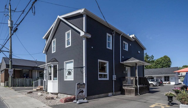 Executive Guest 45N in North Glengarry