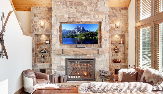 FAMILY FOCUSED LUXURY LOCATED IN ROSLYN RIDGE NEAR SUNCADIA