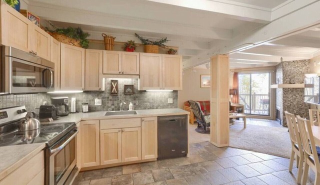 Fireplace I Pool I Biking I Skiing & Snowboarding