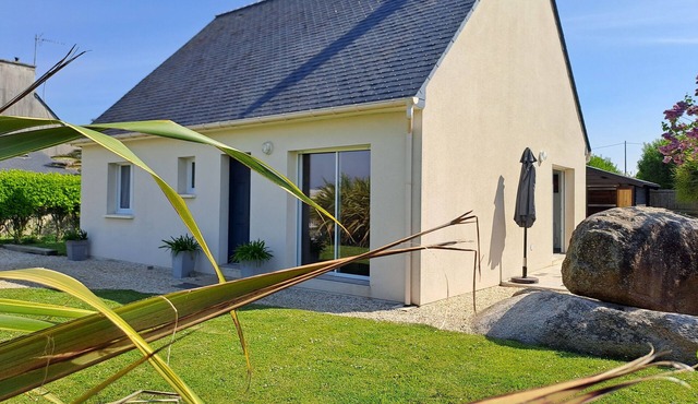 From 357€ (ANCV-approved): 3-star single-story house, beachfront, enclosed garden, pets allowed. in Porspoder