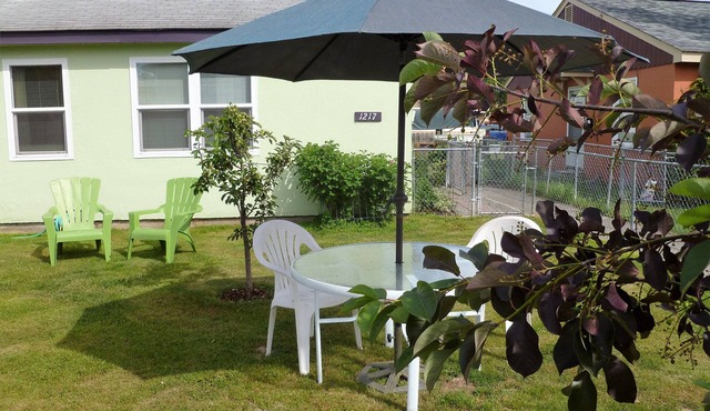 Fully Furnished, Quiet and Clean, Easy Access To Anchorage's Many Attractions!