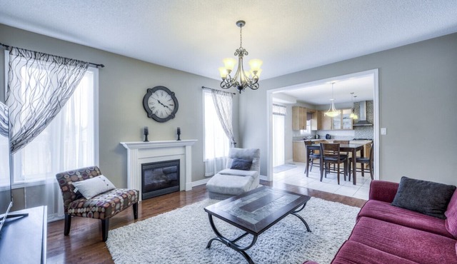 Furnished Executive Home - Brampton (Toronto) Canada