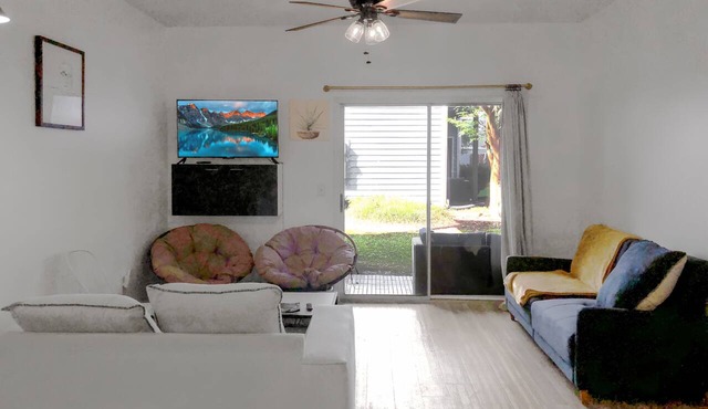 Garden Suite, Midtown Luxury, WiFi 1BR