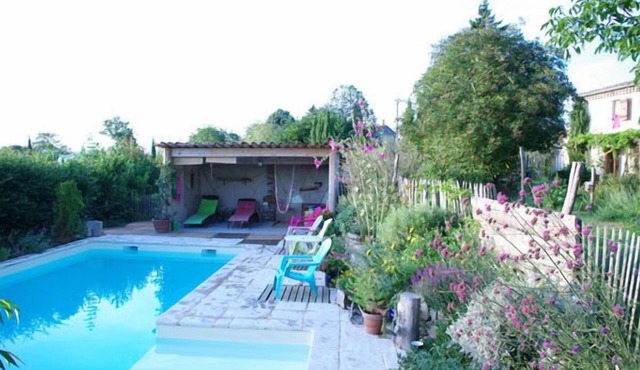 Gîte Lou Cliou : old house in the countryside with private courtyard in Cliousclat