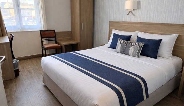 Grand Hotel in Mayenne