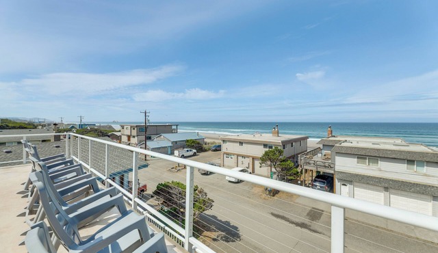 Group Friendly! Rockaway Beach Oasis w/Game Room