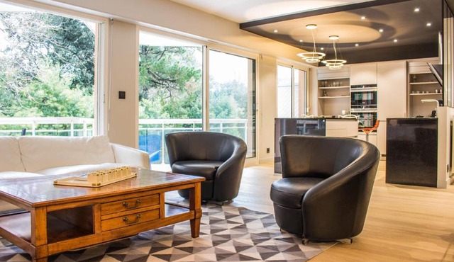 GuestReady - Spacious Apt with Terrace Pools in Biarritz