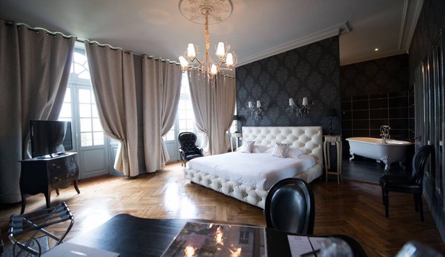 Hôtel Perier du Bignon in Laval