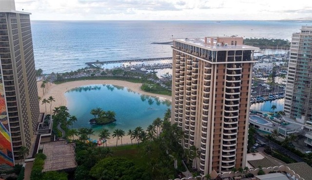 Hilton Hawaiian Village, Lagoon Tower by Hilton Grand Vacations Club 2 bedroom