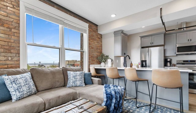 Historic Brownstone Apartment, Heirloom Vacations