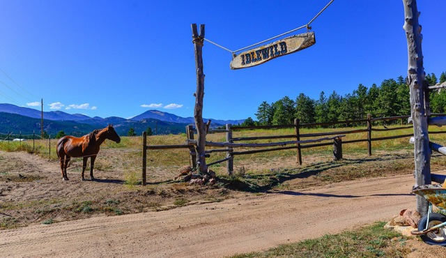 Historic Mountain Retreat Backs To National Forest....