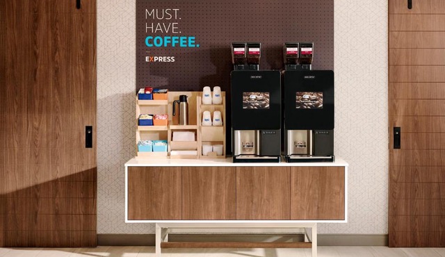 Holiday Inn Express & Suites Anchorage - Midtown
