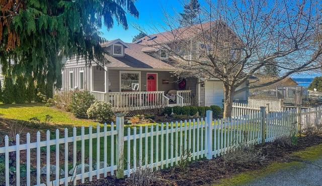 Island Cottage | House on Camano Island with ocean/mountain view, decks, firepit