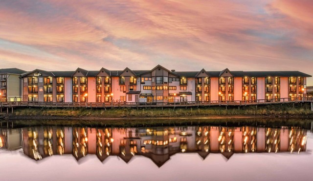 Kathryn Riverfront Inn, an Ascend Collection Hotel