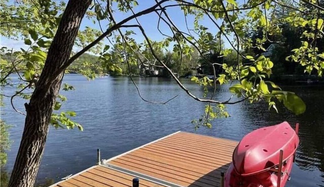 La P'tit Baie-Waterfront-Petit Lac Brompton