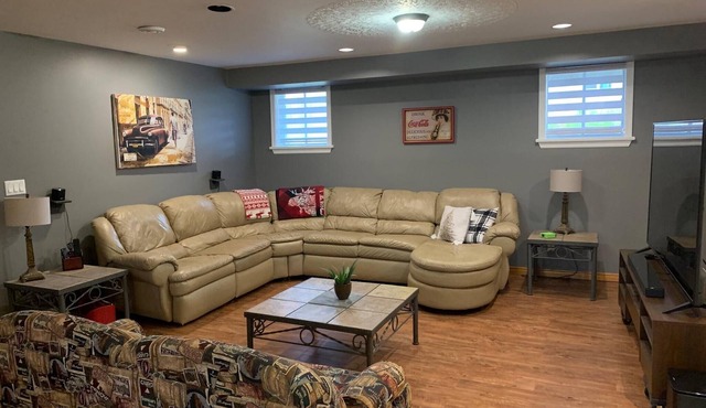 La Résidence - 4BD 2BA Exec Home, Heated Garage in Cochrane