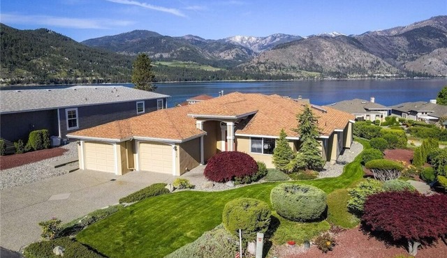 Lake Chelan View Home at Wapato Point