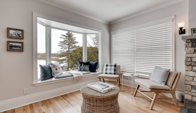 Lakefront Retreat