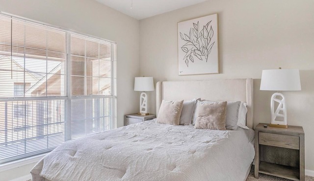 Landing | Amazing 2BD, Gym, Game Room