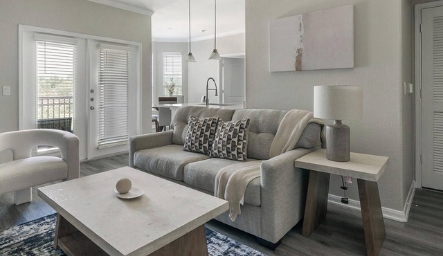 Landing | Beautiful 1BD, Clubhouse