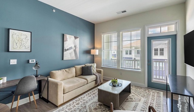 Landing | Incredible 2BD, Gym, Pool
