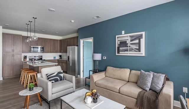 Landing | Stylish 2BD, Pool, Clubhouse