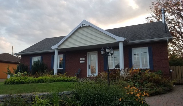 Large private bungalow in Lévis