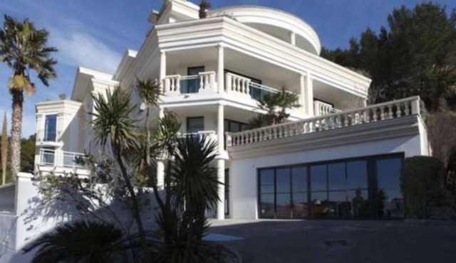 Large studio with luxury terrace, full village view and close to the sea in Carry-le-Rouet