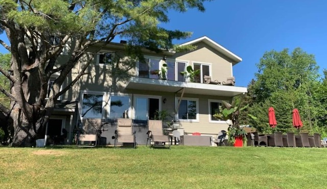 Le Chalet Jaune - A thousand and one activities in Saint-Jean-de-Matha