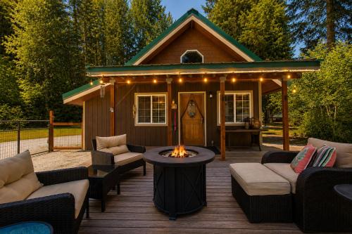 Lil Bigfoot Chalet