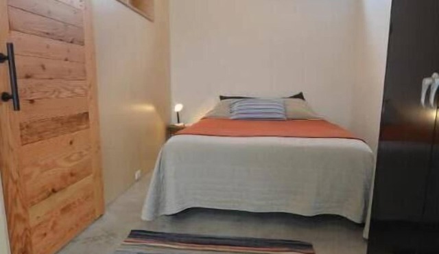 Long Stays Welcome, Beautiful, Quiet and Private