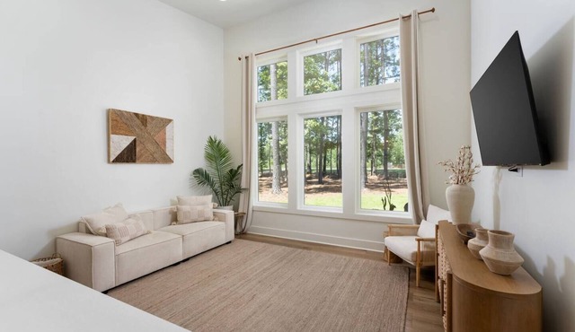Luxe 2BR Bungalow w/Pool, Fire Pit + Yoga Deck, Tent - Near Beaches + 10 min to DT
