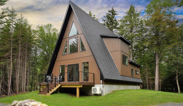 Luxury A- Frame near Old Forge with Hot Tub