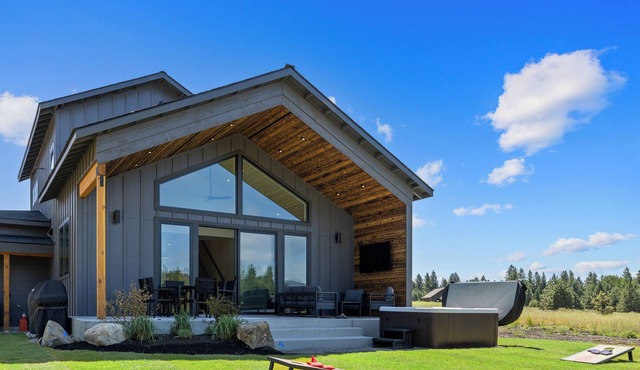 Luxury Modern Cabin with Forest Views