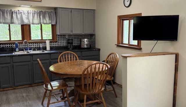 Maple Ridge Trail Side Cabin