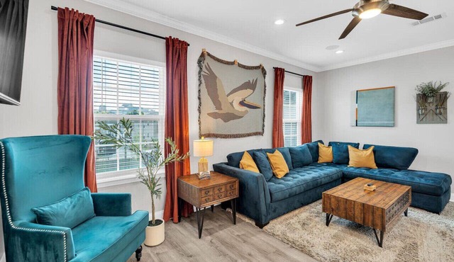 Mid-City w/Balcony - Near Superdome & Streetcars