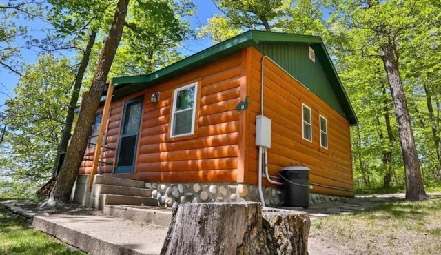 Minnesota Lakefront Cabin - Sunset Views & Prime Fishing Location