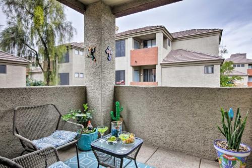 Modern Condo w/Pool Access ~ 3 Mi to Dtwn Phoenix