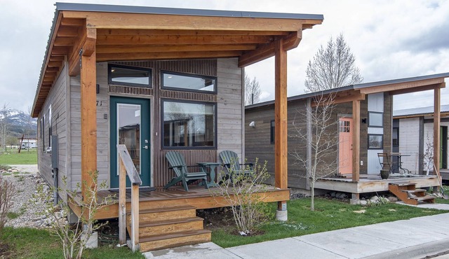 Modern Tiny Home for your Teton Adventures
