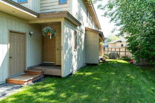 Moose Meadows- Near the airport, centrally located