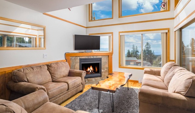 Mountain Magic: Hot Tub, Games & Ski in/ski out