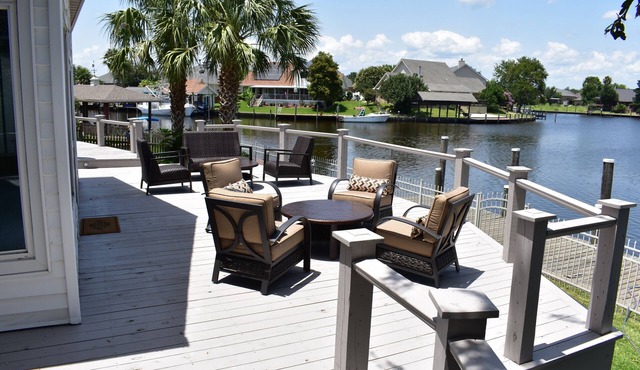 New Orleans Area Waterfront Retreat Near the French Quarter/Bourbon Street
