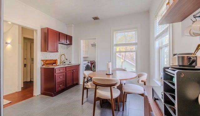 NEW-Spacious 3BR-Office-Game Room-Laundry In Unit