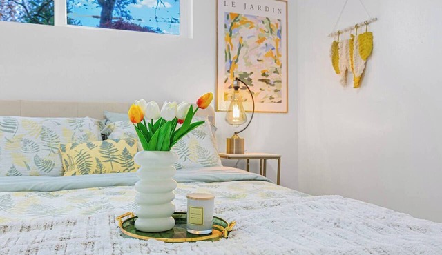 Newly Remodeled, Sunlit Ballard Basement Retreat