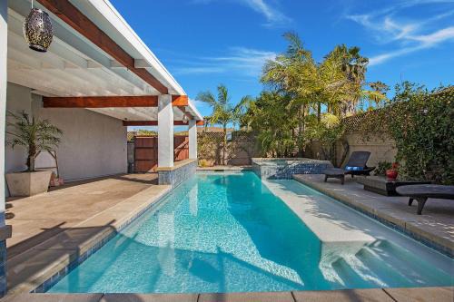 Oasis with pool and music studio by BENVENU